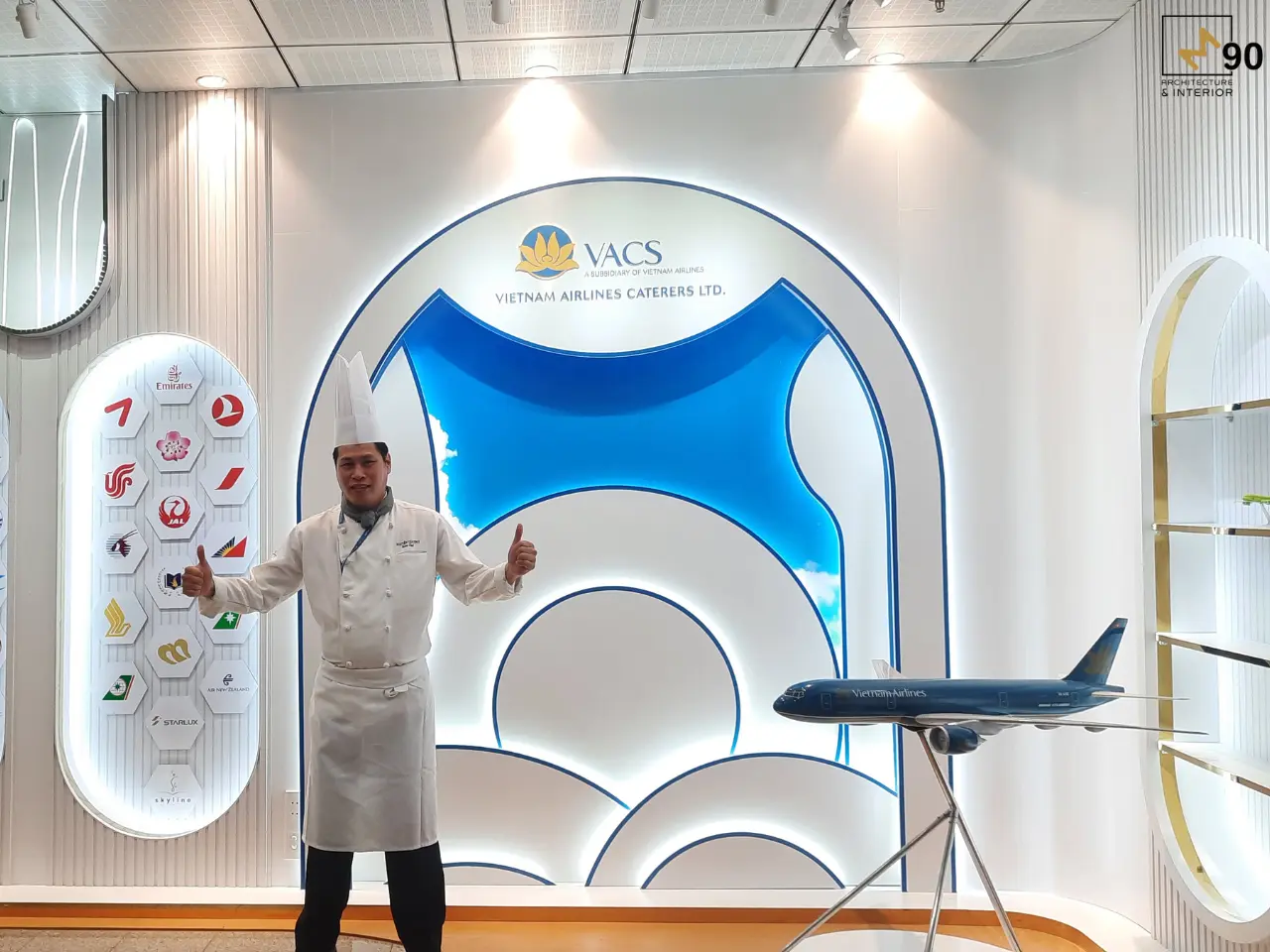 Khách hàng hài lòng sau khi M90 bàn giao công trình VACS Vietnam Airlines.