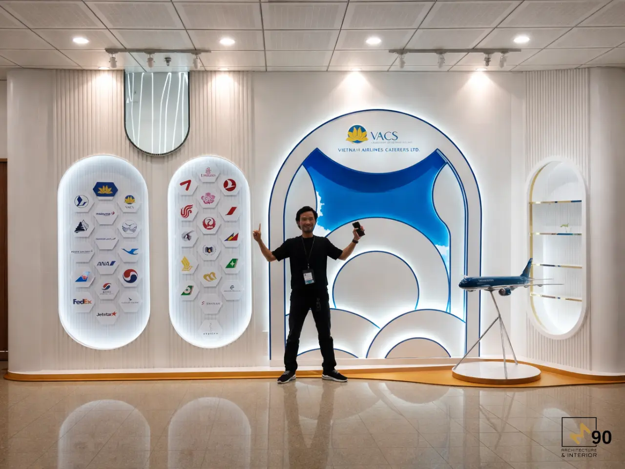 Đội M90 tại không gian sự kiện VACS Vietnam Airlines.