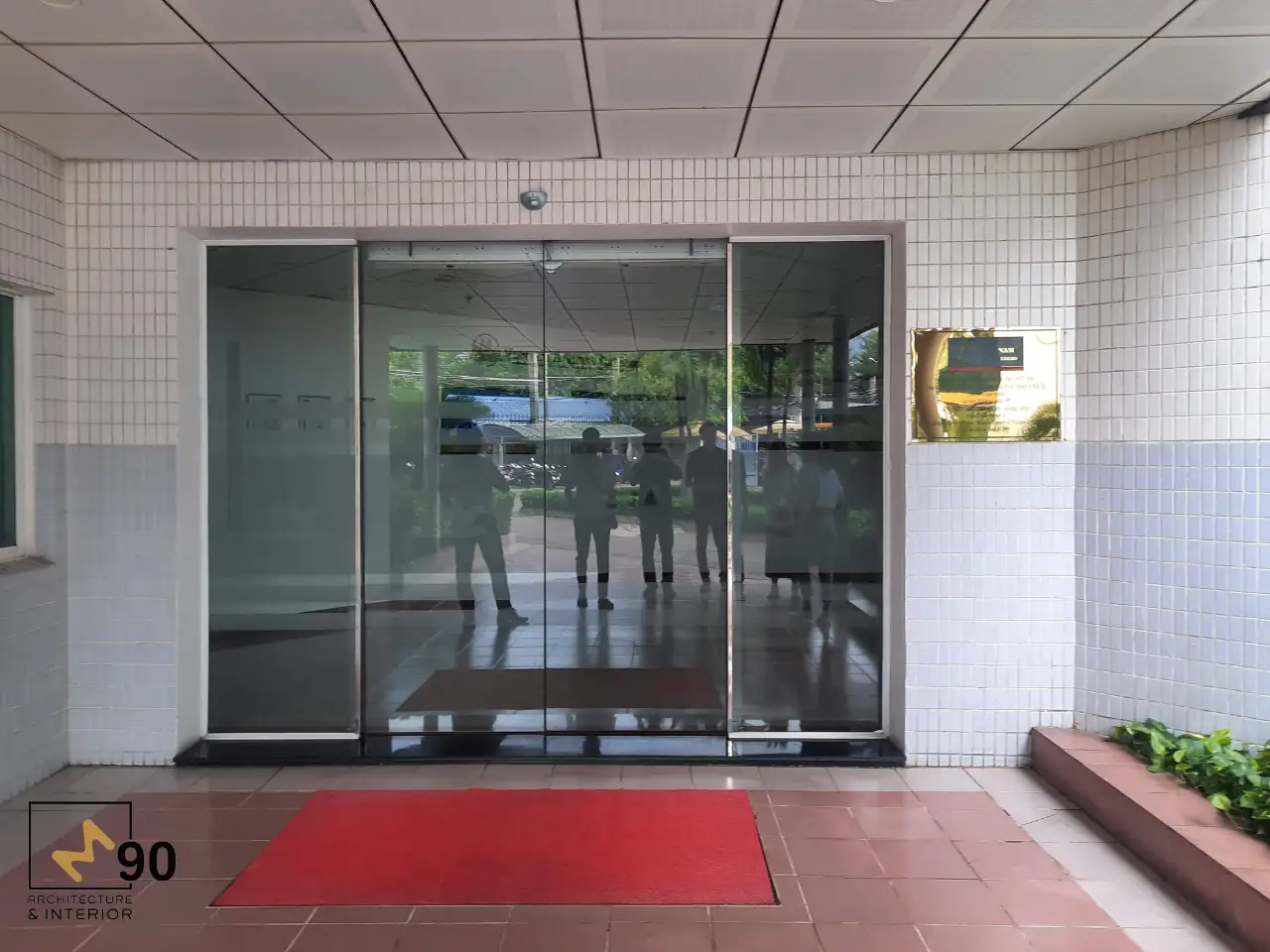 Khảo sát khu vực lối vào công trình VACS Vietnam Airlines.