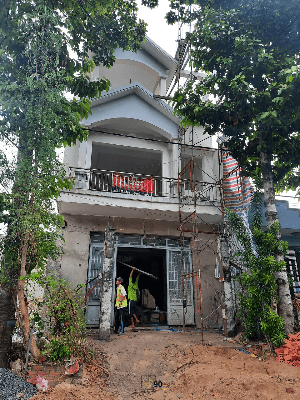 Mặt tiền ngôi nhà trước khi cải tạo lại toàn bộ