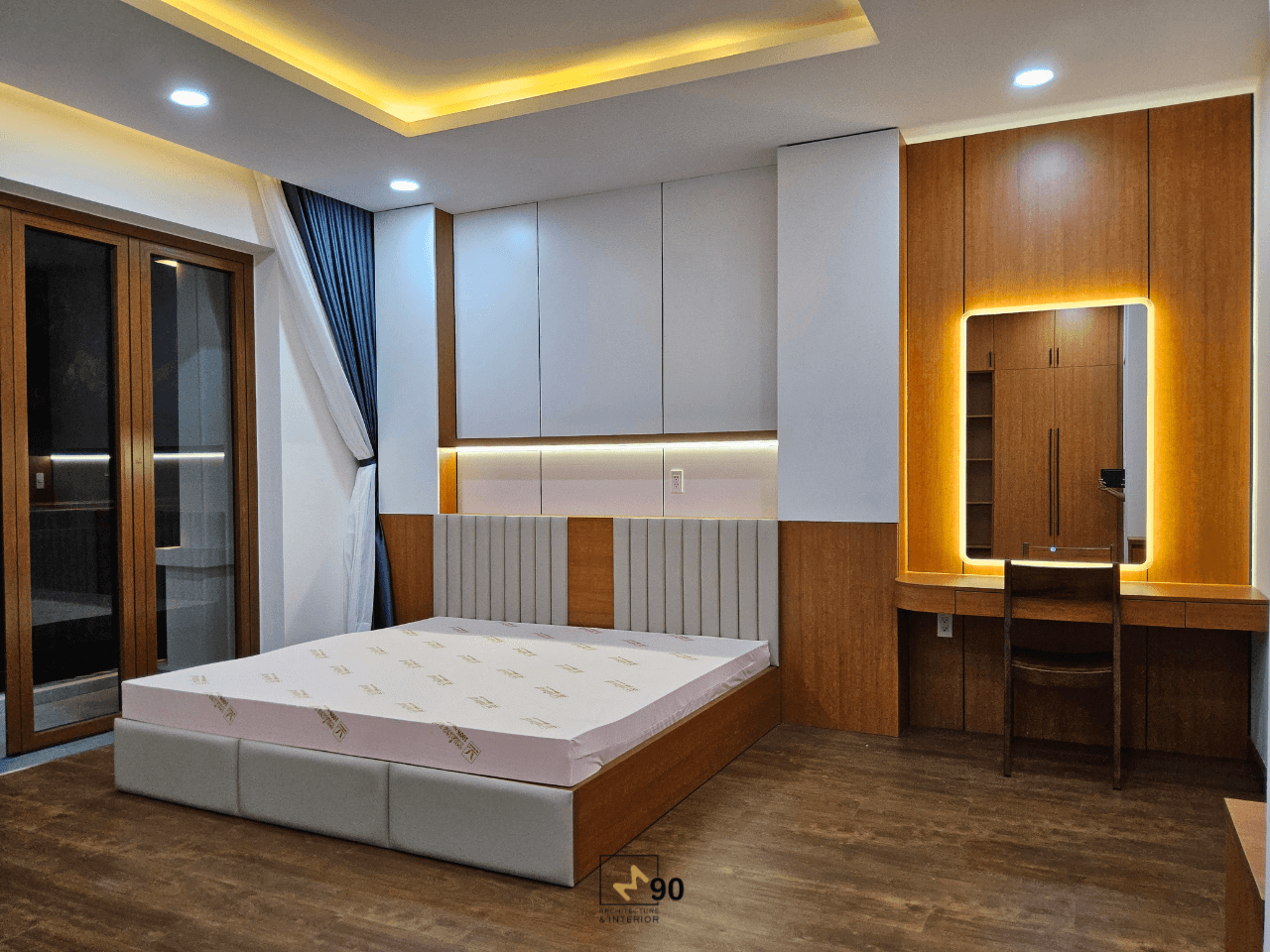 Nội thất phòng ngủ master đẹp hiện đại tại TP HCM, cty Kiến Trúc Xây Dựng M90 thực hiện trong dự án cải tạo nhà cấp 4 cũ